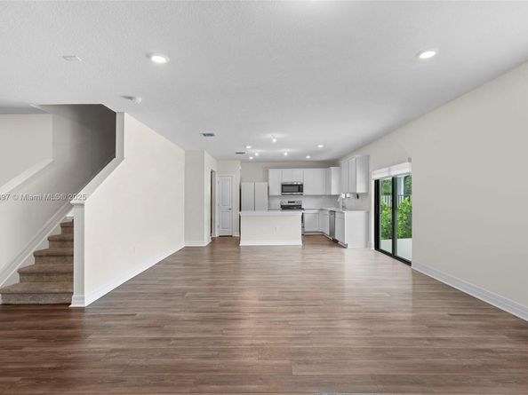 3142 Poinciana St, Lauderdale Lakes FL 33311