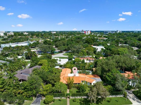 575 Hibiscus Ln, Miami FL 33137