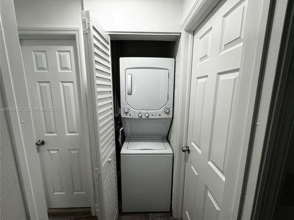 2030 Taylor St, Hollywood FL 33020