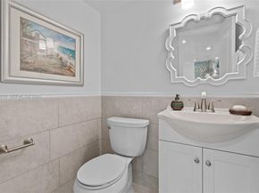 6900 Bay Dr 10H, Miami Beach FL 33141