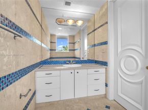 1925 Harbourview Dr, Fort Lauderdale FL 33316