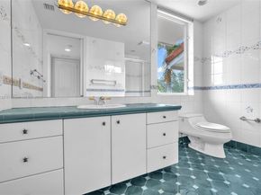 1925 Harbourview Dr, Fort Lauderdale FL 33316