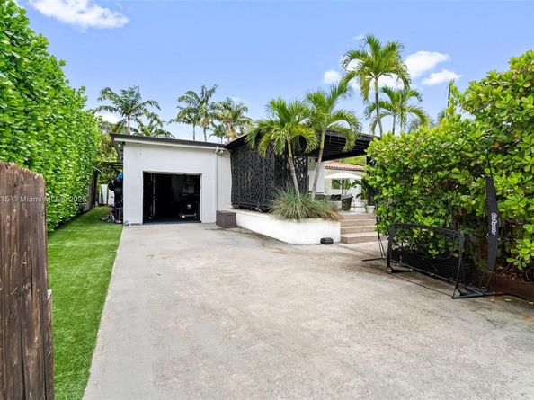 480 NE 103rd St, Miami Shores FL 33138