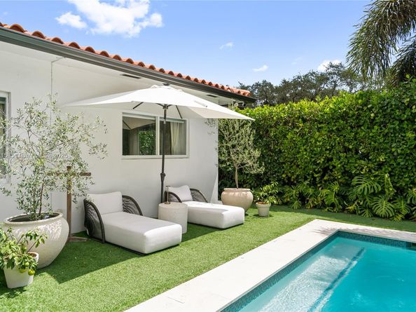 480 NE 103rd St, Miami Shores FL 33138