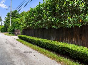 480 NE 103rd St, Miami Shores FL 33138