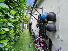 480 NE 103rd St, Miami Shores FL 33138