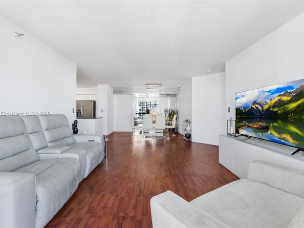 3530 Mystic Pointe Dr 3107, Aventura FL 33180