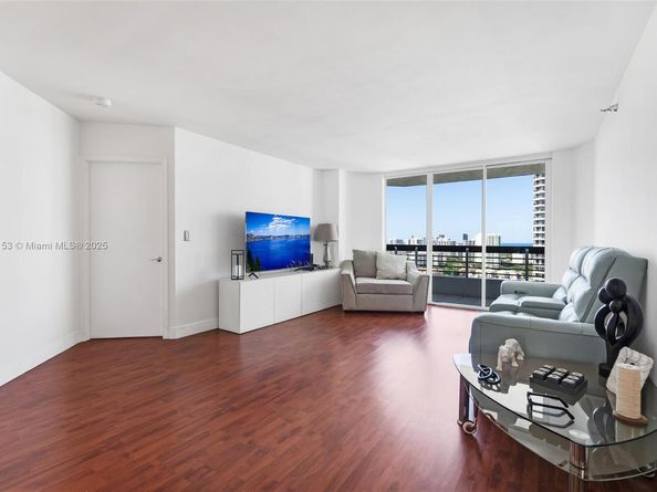 3530 Mystic Pointe Dr 3107, Aventura FL 33180
