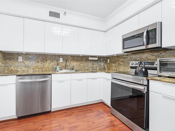 3530 Mystic Pointe Dr 3107, Aventura FL 33180