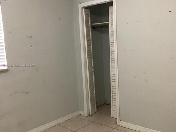 5741 Simms St, Hollywood FL 33021