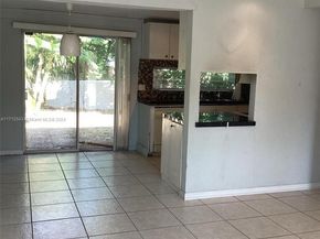 5741 Simms St, Hollywood FL 33021