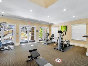 2861 NE 185th St 302, Aventura FL 33180