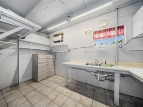2406 Marathon Ln, Fort Lauderdale FL 33312