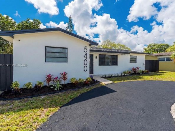 5400 Van Buren St, Hollywood FL 33021