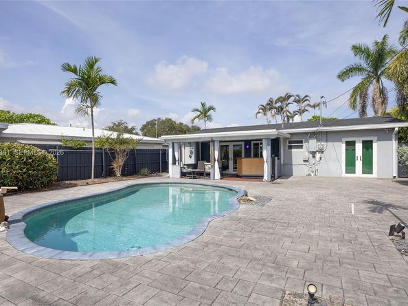 4260 NE 1st Ter, Oakland Park FL 33334