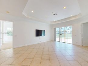 4713 Village Way, Davie FL 33314