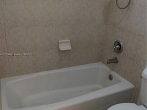4713 Village Way, Davie FL 33314
