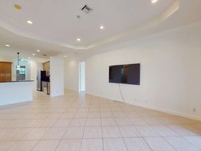 4713 Village Way, Davie FL 33314