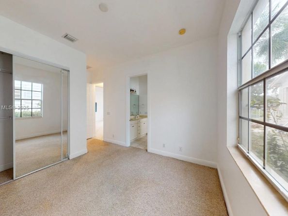 4713 Village Way, Davie FL 33314