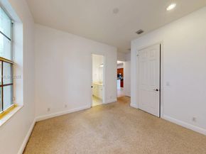 4713 Village Way, Davie FL 33314