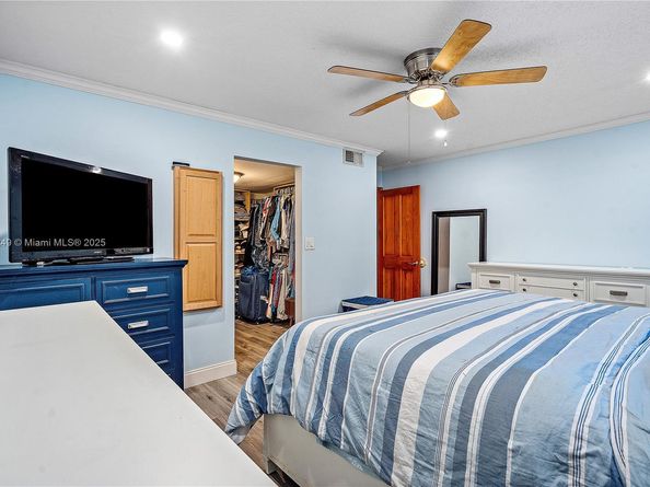 3127 NW 68th St, Fort Lauderdale FL 33309