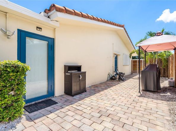 3127 NW 68th St, Fort Lauderdale FL 33309