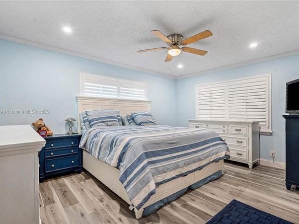3127 NW 68th St, Fort Lauderdale FL 33309