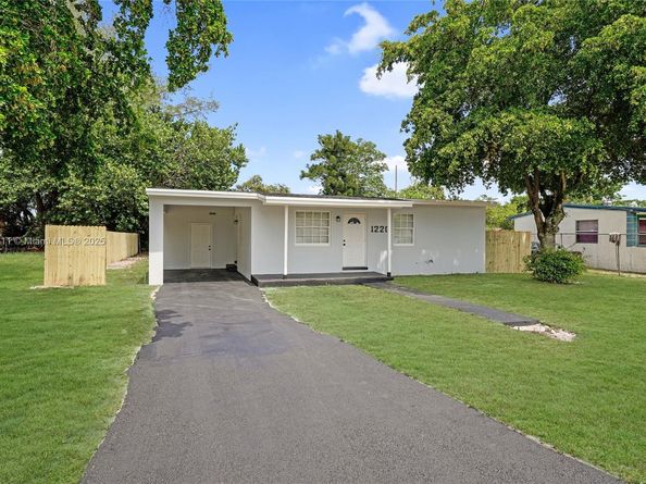 1220 NW 18th Ave, Fort Lauderdale FL 33311