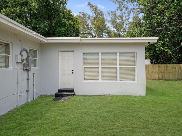 1220 NW 18th Ave, Fort Lauderdale FL 33311