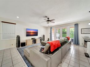 126 Cameron Ct, Weston FL 33326