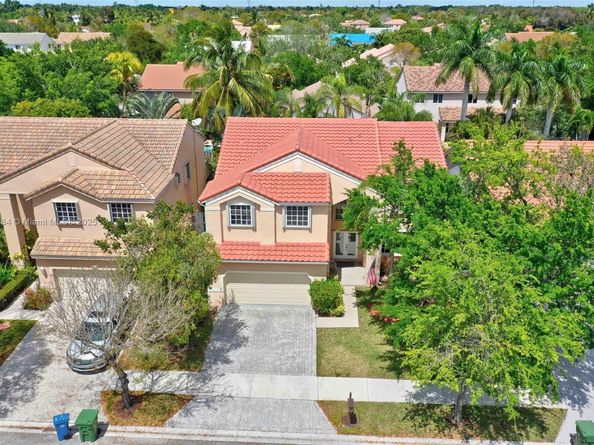 126 Cameron Ct, Weston FL 33326