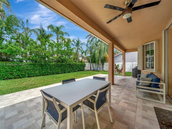 126 Cameron Ct, Weston FL 33326