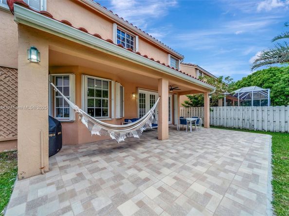 126 Cameron Ct, Weston FL 33326