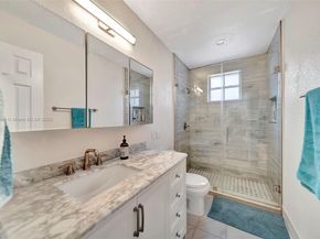126 Cameron Ct, Weston FL 33326