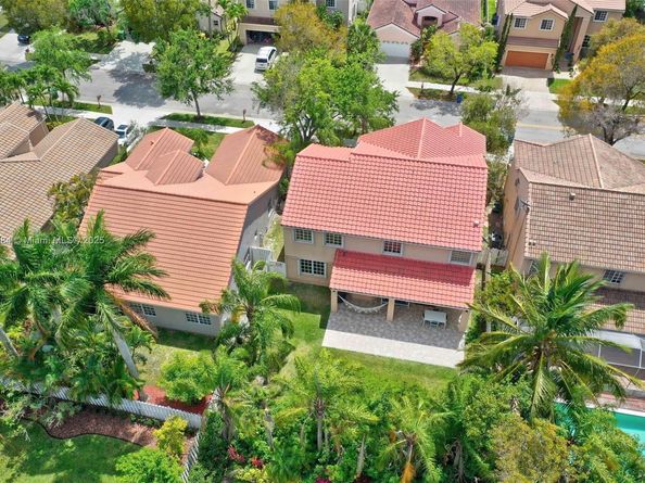 126 Cameron Ct, Weston FL 33326