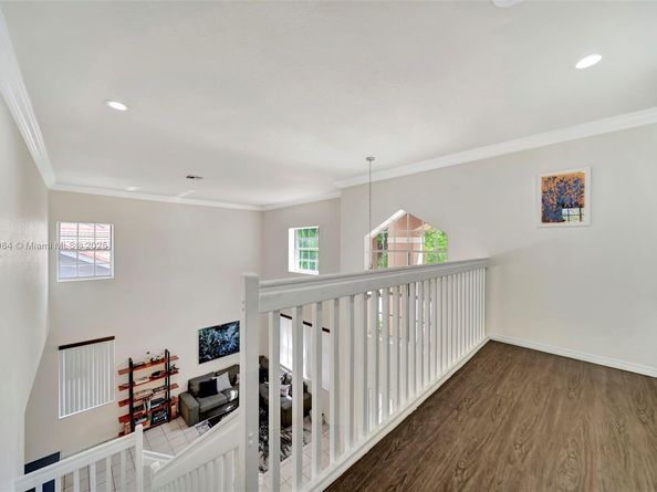 126 Cameron Ct, Weston FL 33326