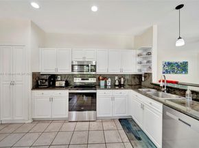 126 Cameron Ct, Weston FL 33326