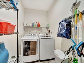 126 Cameron Ct, Weston FL 33326