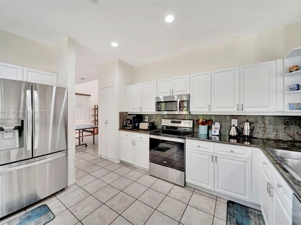 126 Cameron Ct, Weston FL 33326