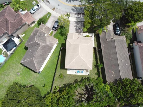 1316 SE 18th Ter, Homestead FL 33035