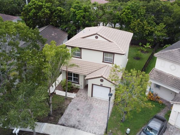 1316 SE 18th Ter, Homestead FL 33035