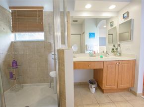 1316 SE 18th Ter, Homestead FL 33035