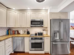 1212 SE 2nd Ct 301, Fort Lauderdale FL 33301