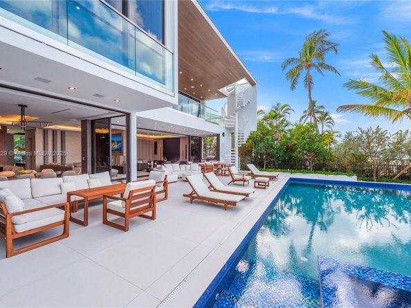 1785 Cleveland Rd, Miami Beach FL 33141