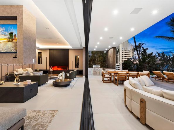 1785 Cleveland Rd, Miami Beach FL 33141