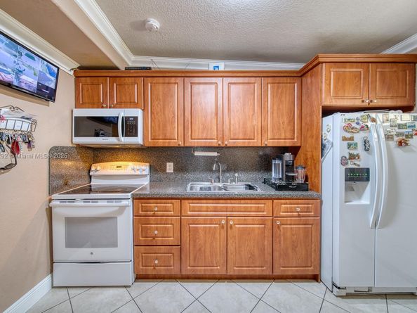 4150 E 9th Ct, Hialeah FL 33013