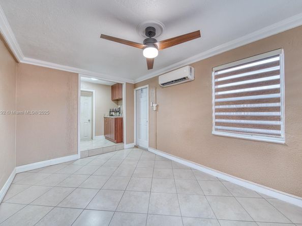 4150 E 9th Ct, Hialeah FL 33013