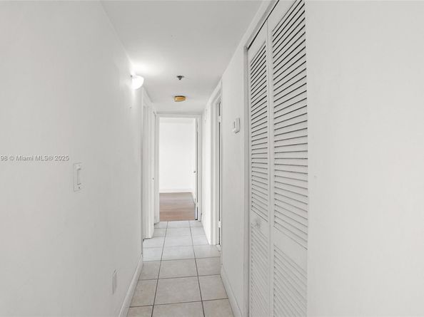1700 N N River Dr 406, Miami FL 33125