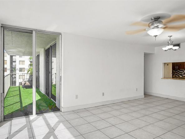 1700 N N River Dr 406, Miami FL 33125