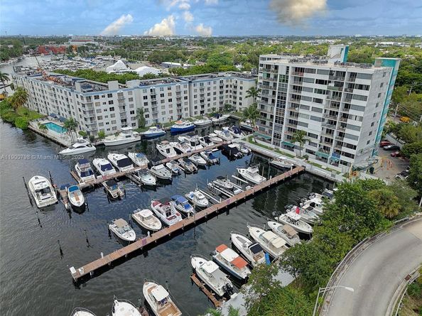 1700 N N River Dr 406, Miami FL 33125